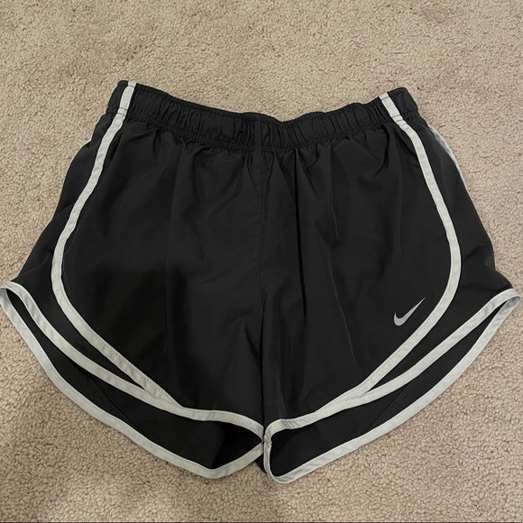 Nike Dry Fit Shorts - Picture 2 of 4